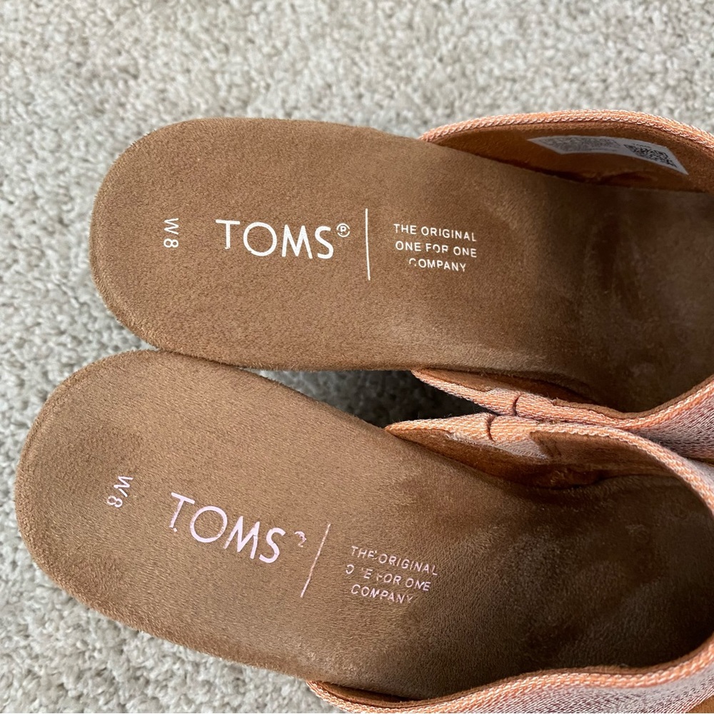 TOMS Cork Wedge Sandals 8 - Picture 2 of 9